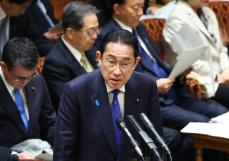 下請けの呼称巡り、岸田首相「法改正の要否含め幅広く検討」