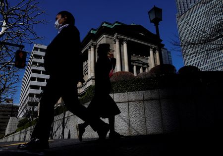 経済の回復状況に応じ、緩和度合い慎重に調節していくことが重要＝中村日銀委員