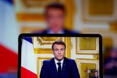 仏大統領「任期満了まで職務を全う」、新首相指名は「数日内に」