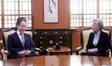 韓国外相、入国制限で日本大使に抗議　対抗措置検討も