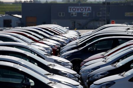 トヨタ、通期の世界販売計画を910万台から942万台に引き上げ