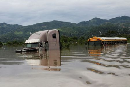 中米諸国、ハリケーンで深刻な被害　死者70人超