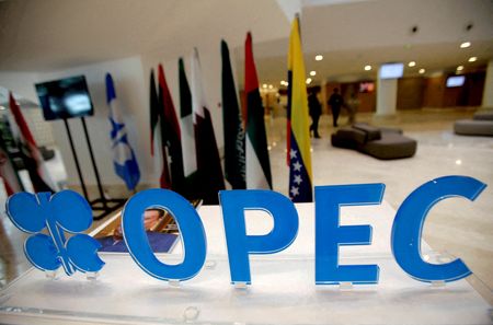 EXCLUSIVE-ＯＰＥＣ、長期的な石油需要見通し上方修正へ＝関係筋