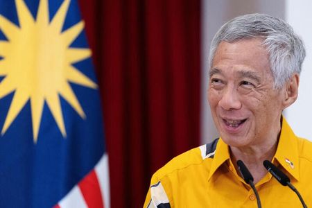 シンガポール首相、与党トップをウォン副首相に移譲へ