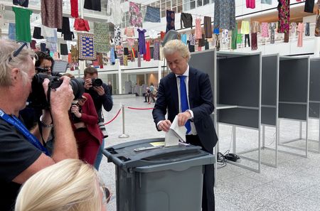 ＥＵの欧州議会選、オランダで投票開始