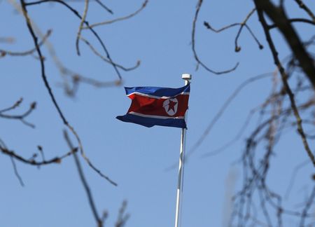 北朝鮮が弾道ミサイル、中距離弾か　米国務長官の訪韓中