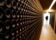 仏政府、国内ワイン業界の支援強化へ　コロナと米追加関税で打撃