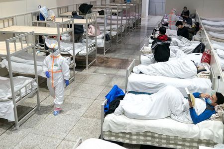 新型肺炎警鐘の中国人医師、自身が感染して死亡