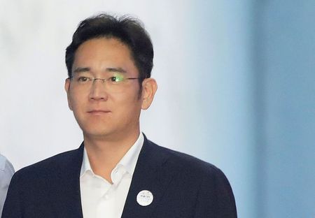 韓国サムスントップ、経営権継承問題で謝罪　子への世襲否定