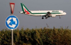 イタリア、航空大手アリタリアに30億ユーロ注入へ