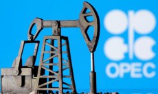 ＯＰＥＣプラス、協調減産の延長で合意　7月末まで