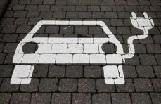 ドイツの電気自動車販売台数、昨年は3倍増の19.4万台超