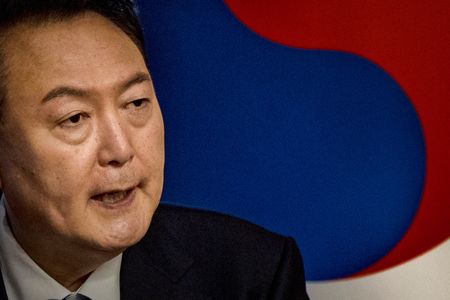 韓国大統領、ウクライナへの武器供与排除せず　北朝鮮参戦は脅威