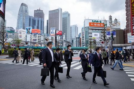 4月実質賃金は前年比2.1％増、前年下落の反動＝毎月勤労統計