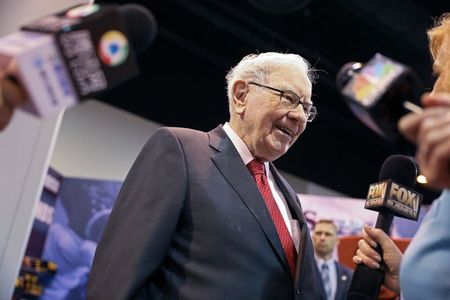 バフェット氏、29億ドル分のバークシャー株寄付　ゲイツ財団など