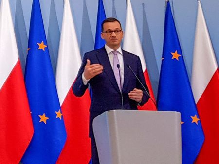 ポーランド首相、ＥＵ予算巡る協議「何カ月も」　妥協示さず