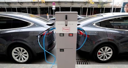 アングル：韓国ＥＶ電池産業で深刻な技術者不足、電動化に遅れも