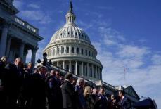 米政府閉鎖再び迫る、下院共和は暫定予算案を模索