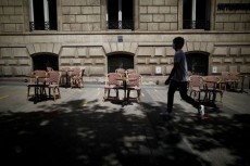 フランス経済、コロナに伴う景気後退からの回復に2年必要＝中銀