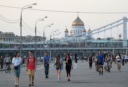 モスクワがロックダウン解除、ロシアのコロナ感染者は48.5万人