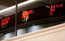 日経平均は小反発で始まる、米株高好感も主力銘柄は売り先行