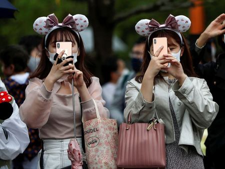 アングル：携帯電話料引き下げ、物価かく乱の可能性　日銀見通しへも影響か