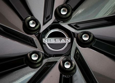 日産、費用削減で今期純損失は縮小へ　半導体不足で売上高下振れ