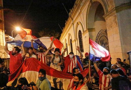 パラグアイで連日抗議デモ、コロナ対応巡り大統領弾劾を要求