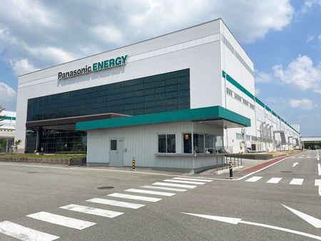 パナソニック、容量拡大のＥＶ用電池が量産準備完了　和歌山工場で