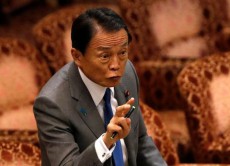 財政健全化目標、直ちに見直す必要はない＝麻生財務相