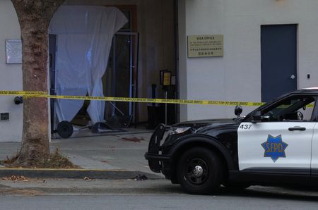 米サンフランシスコの中国総領事館に車突っ込む、「暴力的攻撃」