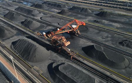 石炭産業、エネルギー転換で100万人の雇用喪失＝米調査団体