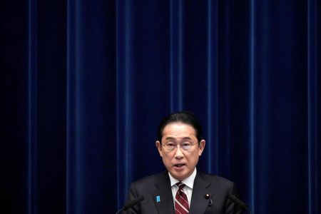 最近の円安の動きを十分注視、政府・日銀は引き続き密接に連携＝岸田首相