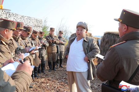 北朝鮮の金委員長、砲撃訓練を視察　10日に最高人民会議
