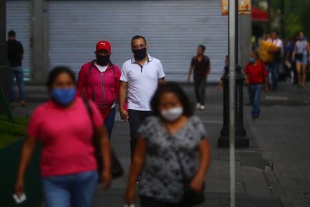中南米のコロナ死者7万人突破、メキシコで新規感染が過去最多