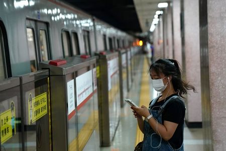 中国スマホ出荷、4月は前年比33.9％減＝政府系シンクタンク