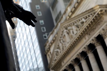 米国株式市場＝Ｓ＆Ｐ５００・ダウ最高値、銀行の好決算が追い風