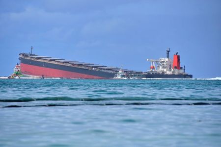 貨物船座礁の商船三井、業績への影響「適時開示が必要な額は想定せず」