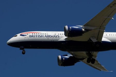 航空会社、英政府の入国者隔離措置に反発　法的手続き開始