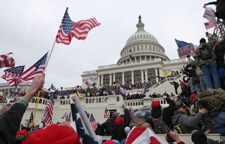 米司法省、議会乱入事件で170人超の犯罪捜査開始