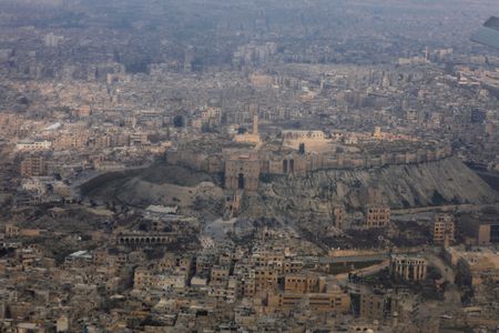 イスラエル軍、ダマスカス・アレッポ空港をミサイル攻撃＝シリア