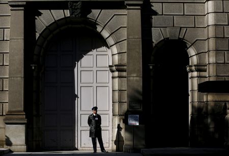 12月ロイター企業調査：過去の日銀政策、6割が経営にプラス　植田総裁を評価は5割