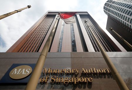 シンガポール中銀、予想通り金融政策維持　インフレリスク漂う