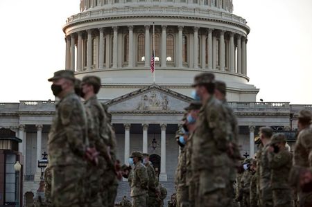 新米大統領の就任式、警護の州兵1万人の一部に武装＝政府筋