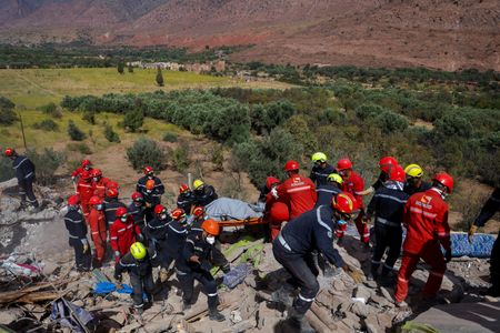 モロッコ地震、死者2900人超に　山間部に支援物資届かず不満も