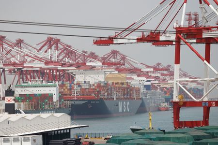 中国の貿易、複雑で厳しい外部環境に直面＝税関