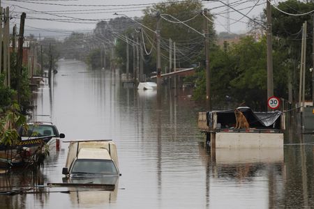 ブラジル洪水の死者143人、降雨続く