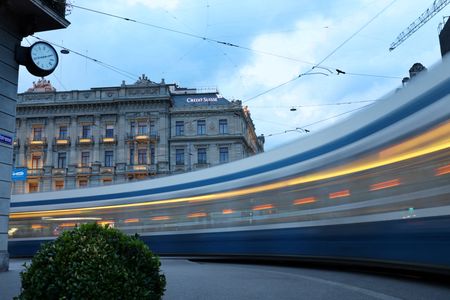 スイスの銀行、経済制裁を最大の地政学リスクと認識＝調査