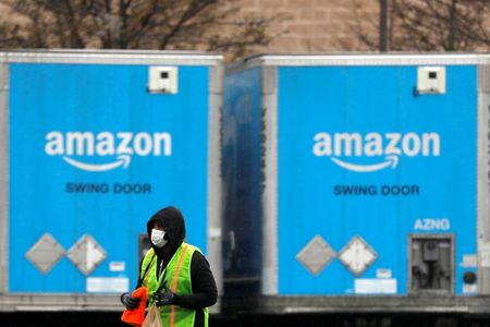 米アマゾン、食品ネット販売が急増　新規注文は待機リストに