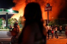 米アトランタ、警官が黒人男性射殺　抗議デモ広がり放火も